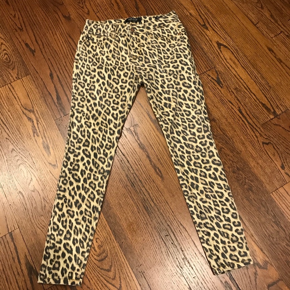 Judy blue leopard skinny jeans.